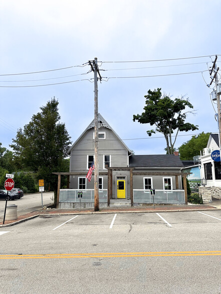 Primary Photo Of 79 West St, Chagrin Falls Restaurant For Lease