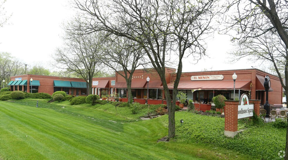 More Photos Of 10-50 W Schaumburg Rd, Schaumburg General Retail For Lease