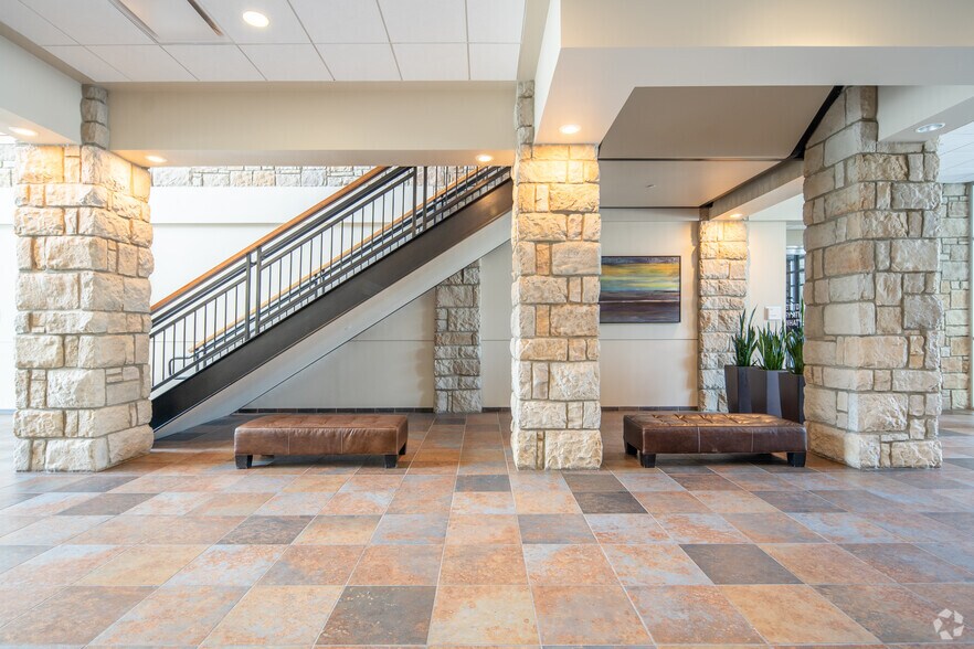 More Photos Of 7460 Warren Pky, Frisco Office Residential For Lease