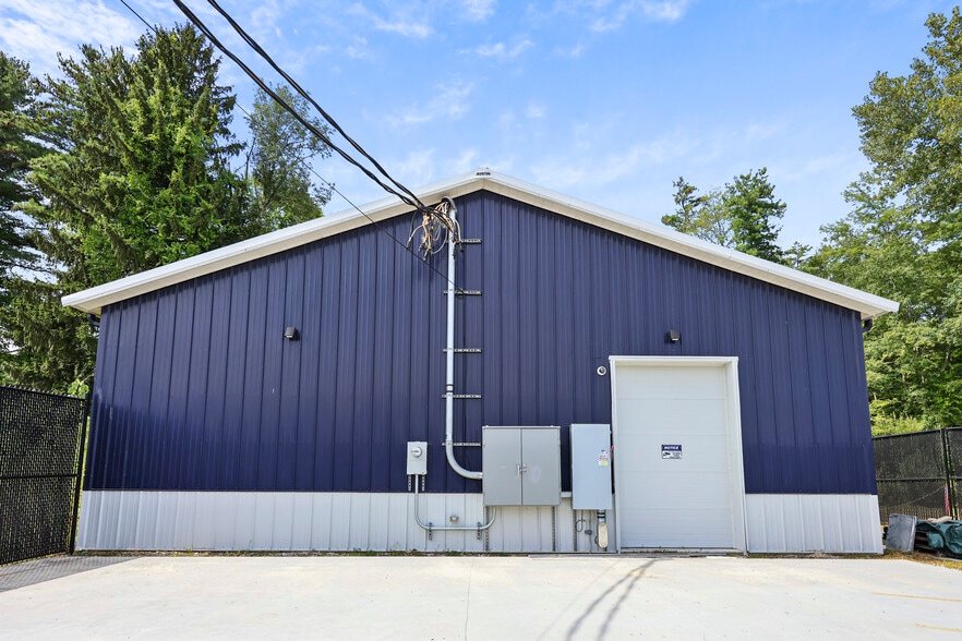More Photos Of 700 S Main St, Sheffield Refrigeration Cold Storage For Sale