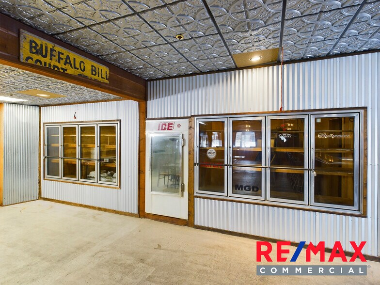 More Photos Of 214 Yellowstone Ave, Cody Bar For Sale