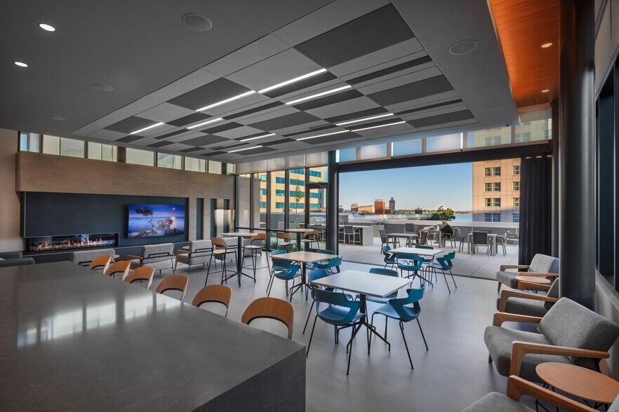 More Photos Of 216 S Pinckney St, Madison Apartments For Lease