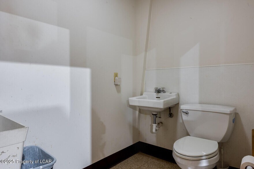 More Photos Of 1285 Purdytown Tpke, Hawley Warehouse For Sale