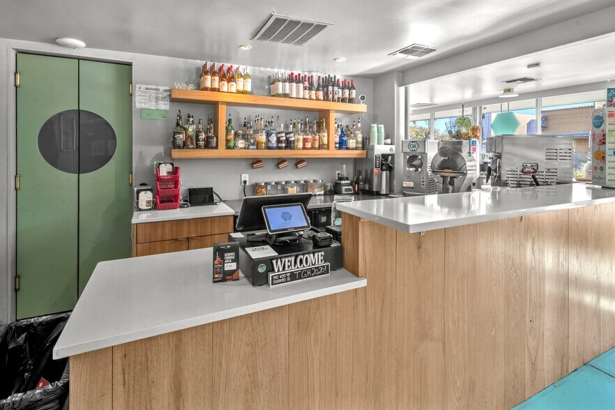 More Photos Of 1127 S St Marys St, San Antonio Restaurant For Sale