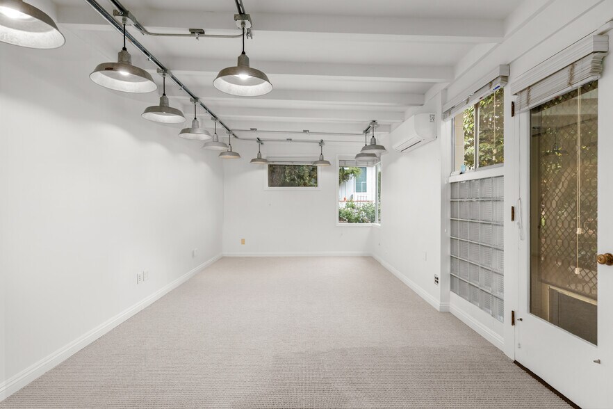 More Photos Of 721 E Main St, Ventura Office Residential For Sale