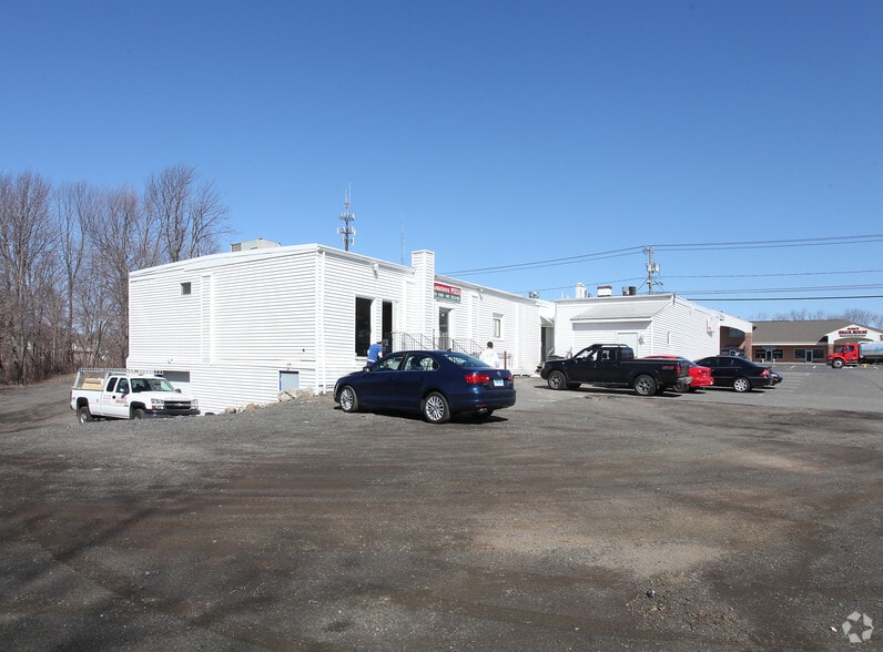 More Photos Of 49 Waterbury Rd, Prospect Storefront For Sale