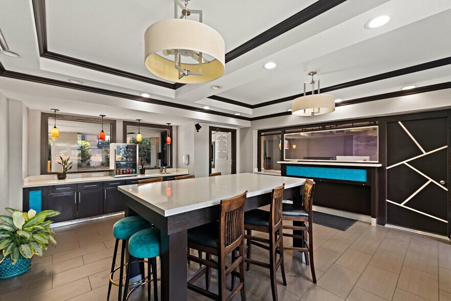 More Photos Of 6201 E Highway 290, Austin Hotel For Sale