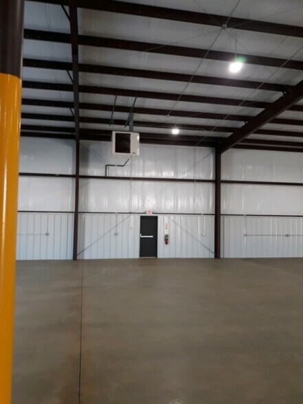 More Photos Of 110 Spacegate Dr NW, Huntsville Industrial For Lease
