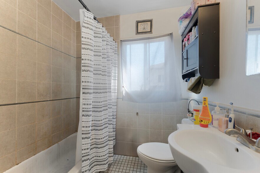 More Photos Of 3613 Via Campo, Montebello Multifamily For Sale