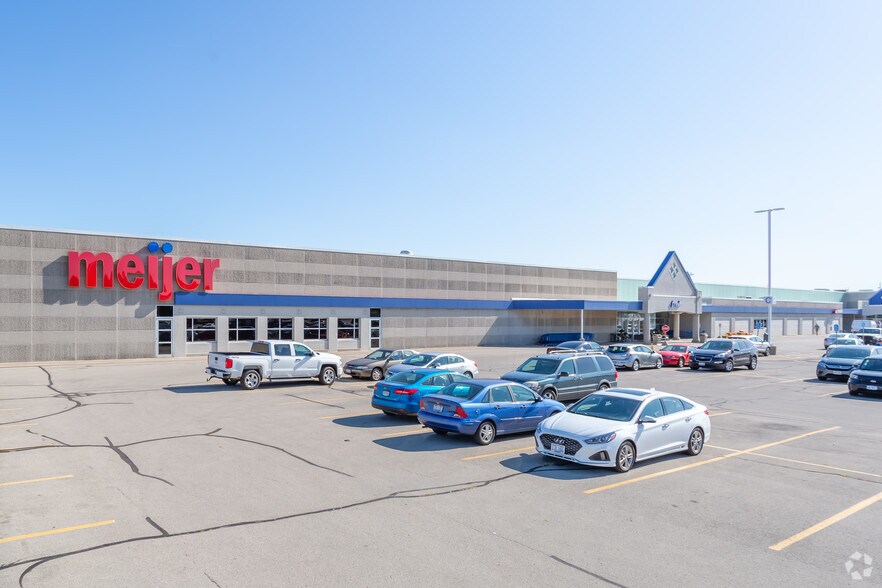 More Photos Of 3911 W State Route 22 3 Rd, Loveland Freestanding For Lease