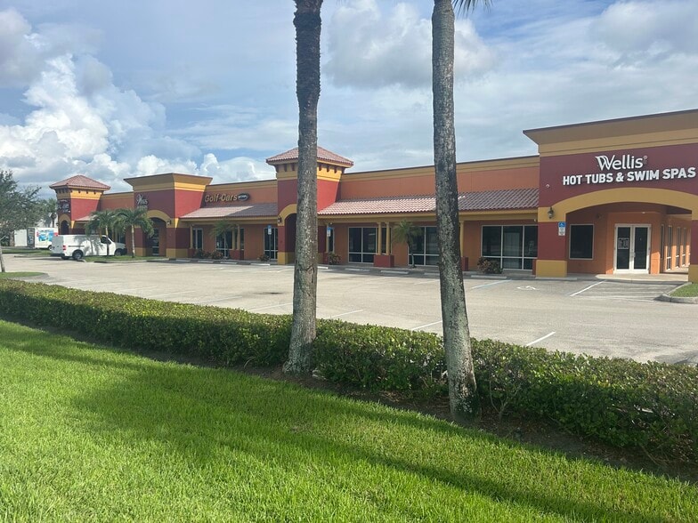 More Photos Of 17051 Jean St, Fort Myers Unknown For Lease