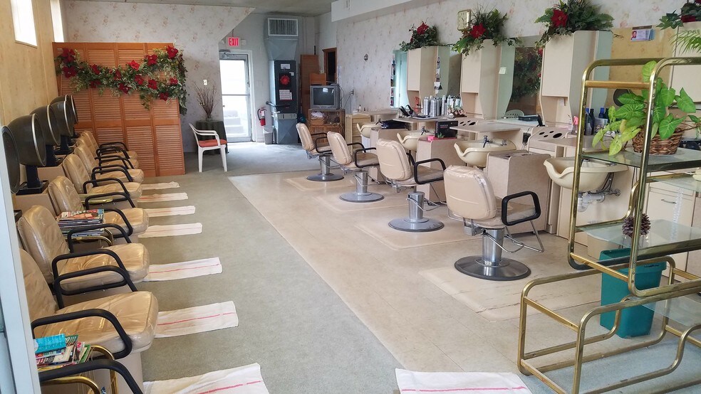 More Photos Of 4401-4405 N Main St, Dayton Storefront Retail Office For Lease