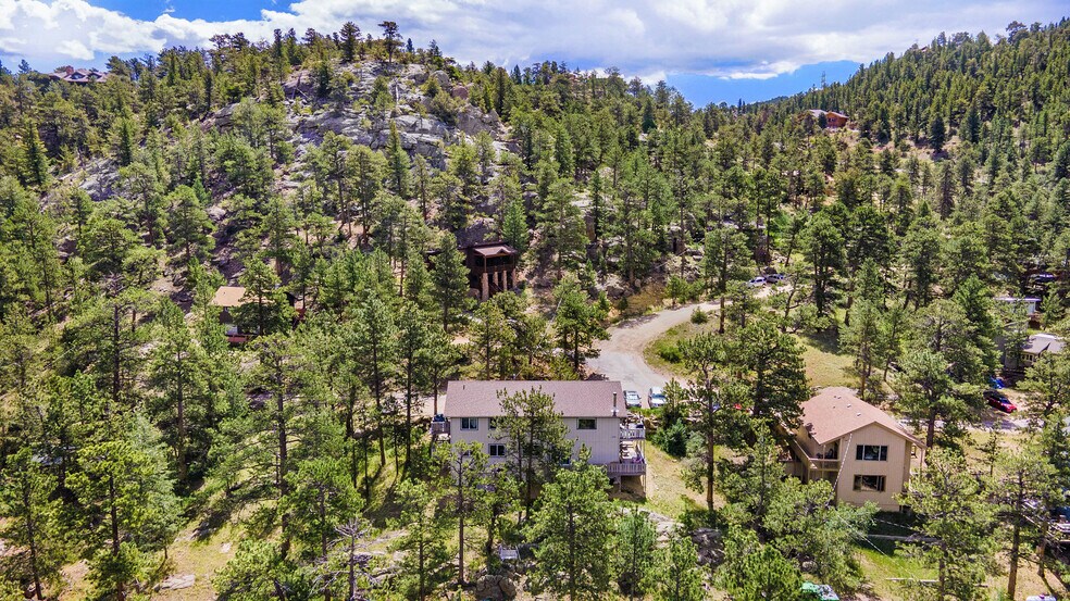 More Photos Of 257 Moccasin, Estes Park Apartments For Sale