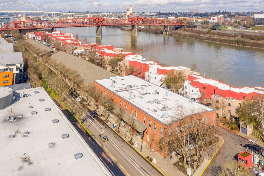 More Photos Of 600 NW Naito Pkwy, Portland General Retail For Sale