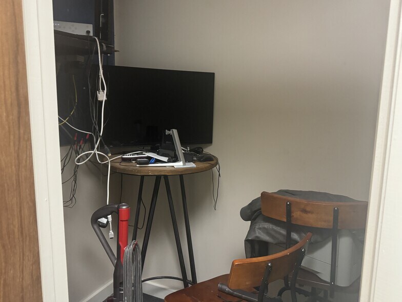 More Photos Of 3411 Trade Dr, Huntsville Warehouse For Sale