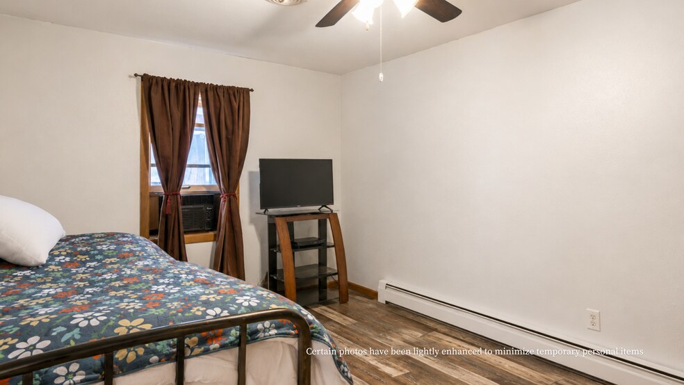 More Photos Of 113 Pine River St, Redgranite Service Station For Sale