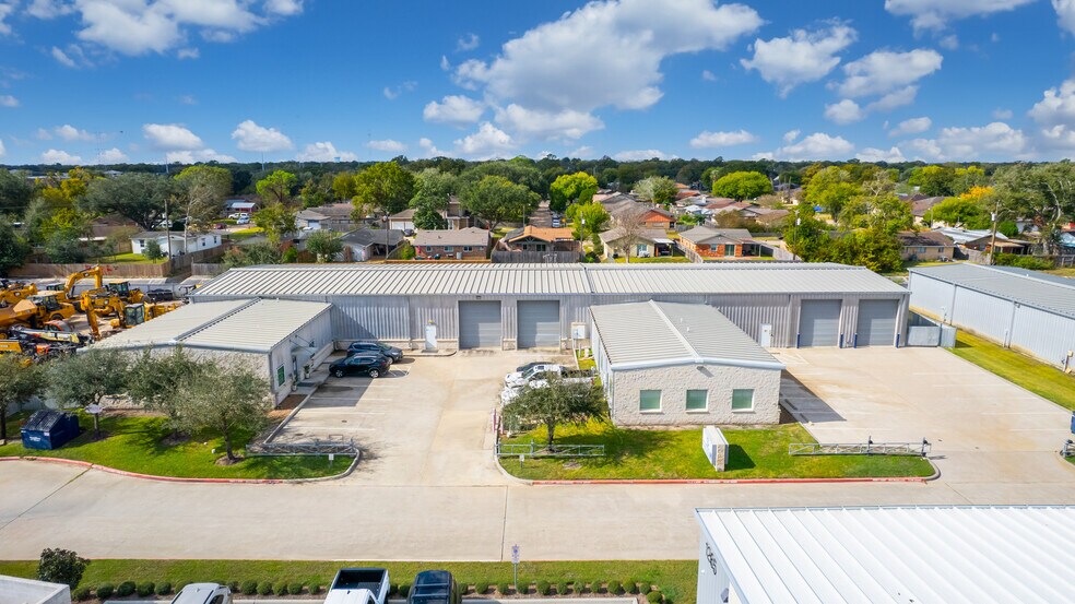 More Photos Of 1261 Butler Rd, League City Warehouse For Sale