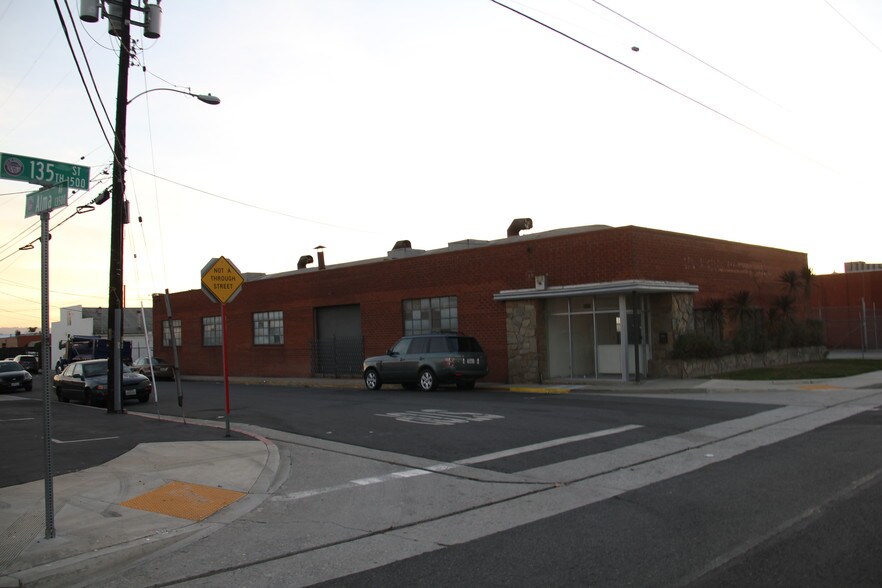 More Photos Of 1522 W 135th St, Gardena Manufacturing For Sale