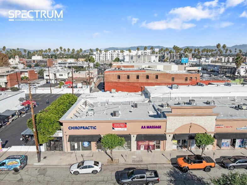 Primary Photo Of 6451-6453 Van Nuys Blvd, Van Nuys Storefront For Lease