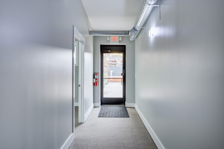 More Photos Of 628 E Parent Ave, Royal Oak Office Residential For Lease