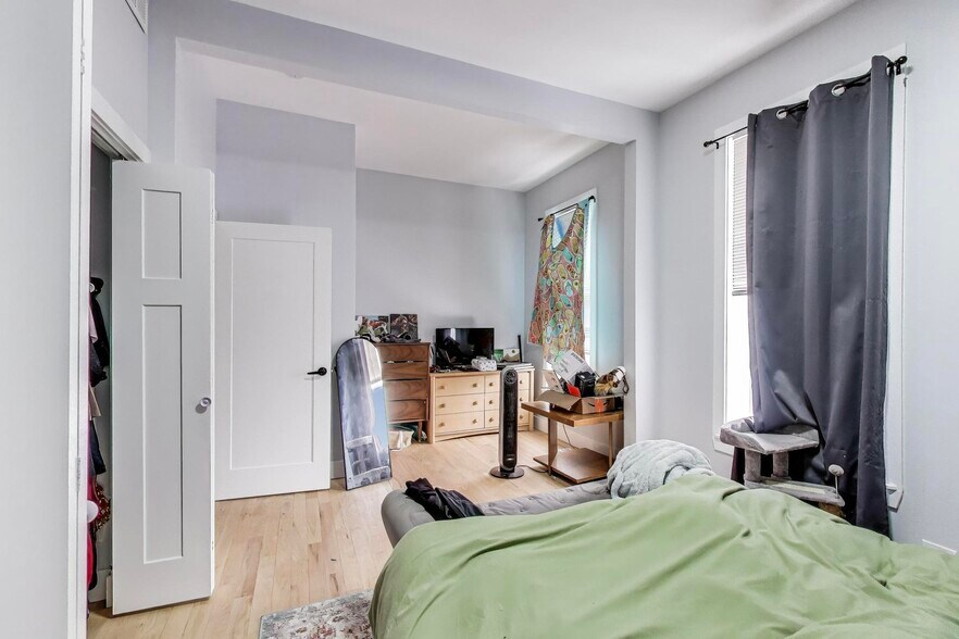 More Photos Of 932 N Richmond St, Chicago Multifamily For Sale