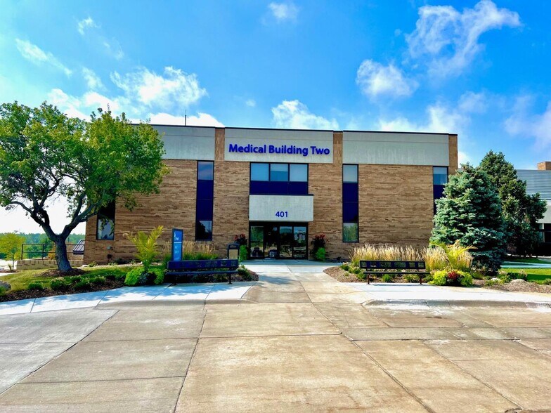 More Photos Of 401 E Gold Coast Rd, Papillion Unknown For Lease