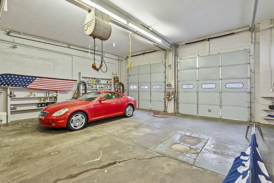 More Photos Of 212 N Main St, Cynthiana Auto Repair For Sale