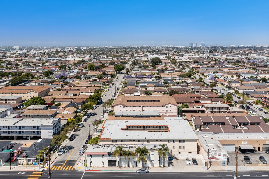 More Photos Of 13663 Prairie Ave, Hawthorne Office For Sale