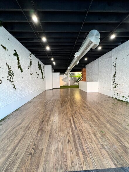 More Photos Of 1529 Grand Blvd, Kansas City Storefront Retail Office For Lease