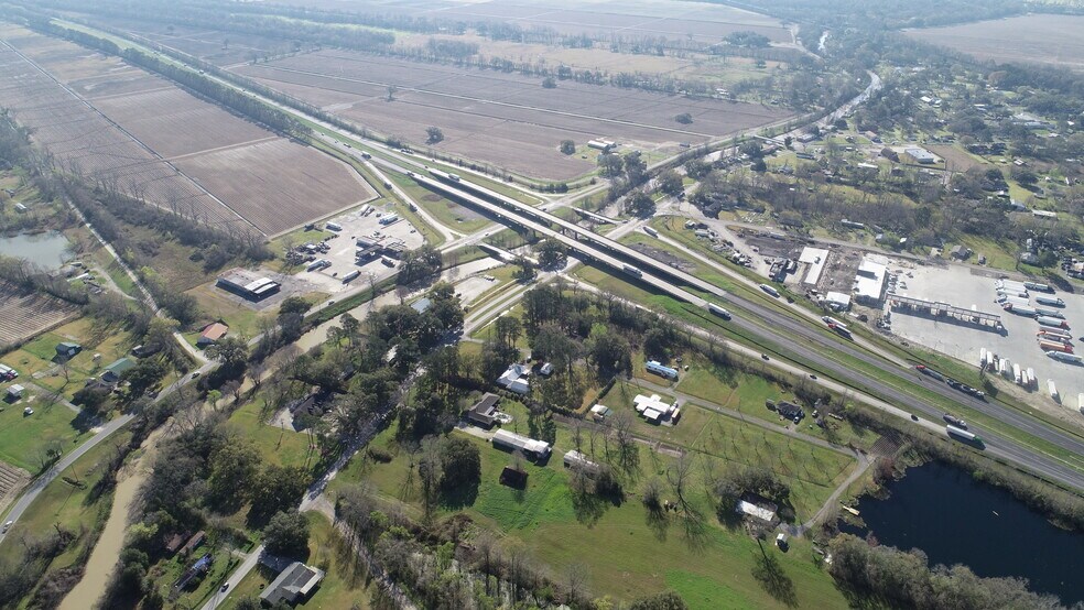 17490 Highway 77, Grosse Tete, LA 70740 Convenience Store For Sale