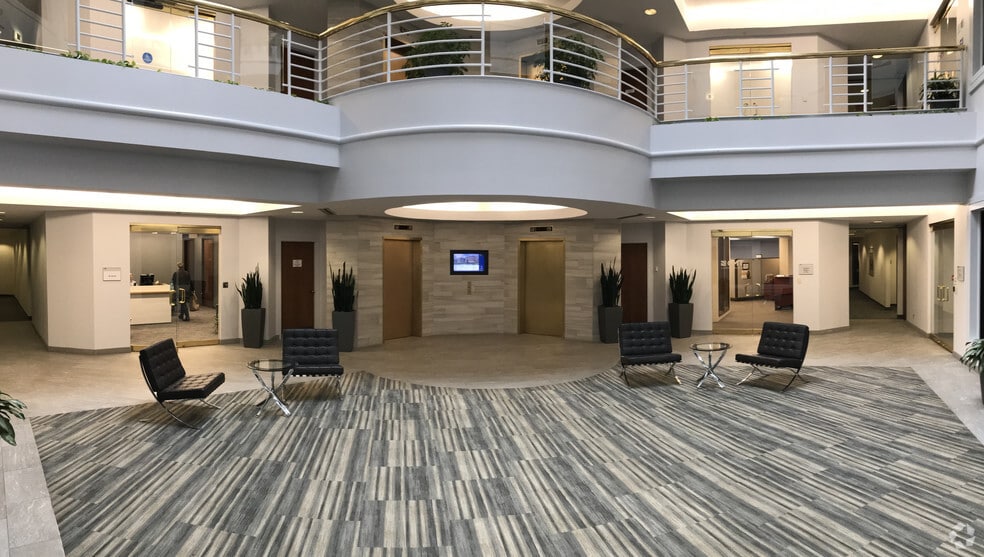 More Photos Of 8101 N High St, Columbus Office For Lease