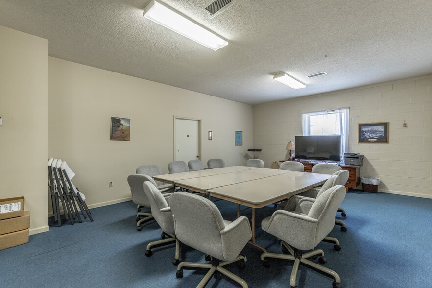 More Photos Of 4062 S Access Rd, Chattanooga Religious Facility For Sale