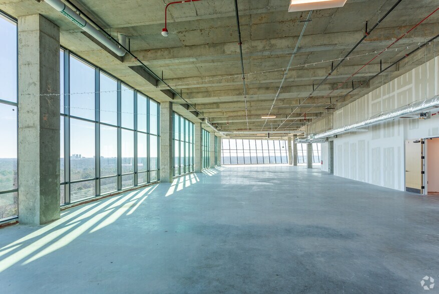 More Photos Of 4000 Center At North Hills St, Raleigh Unknown For Lease
