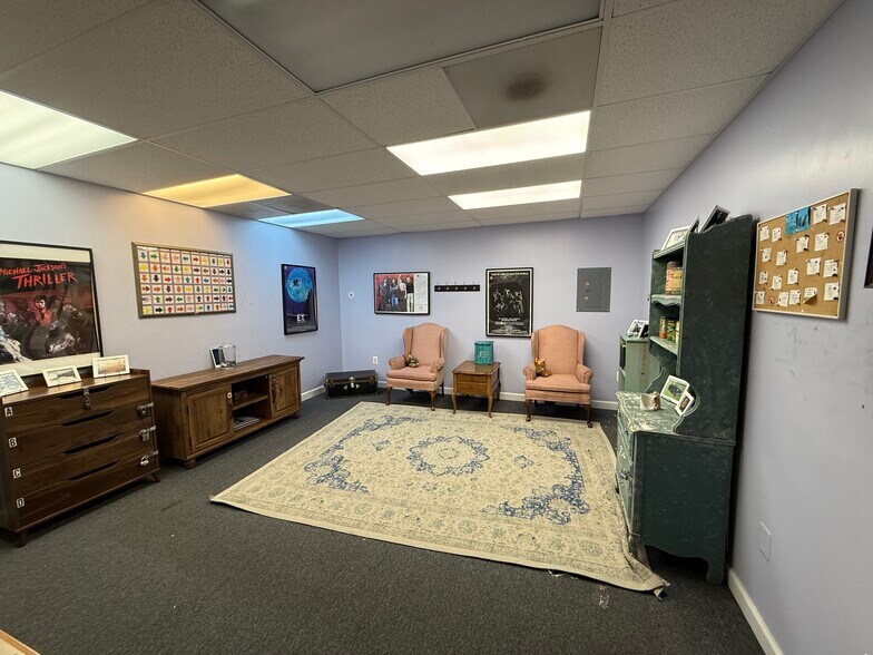 More Photos Of 8314 Browns Ln, Manassas Flex For Lease