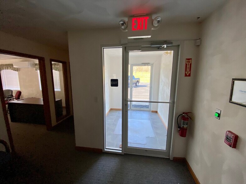 More Photos Of 16888 State Route 706, Montrose Medical For Lease