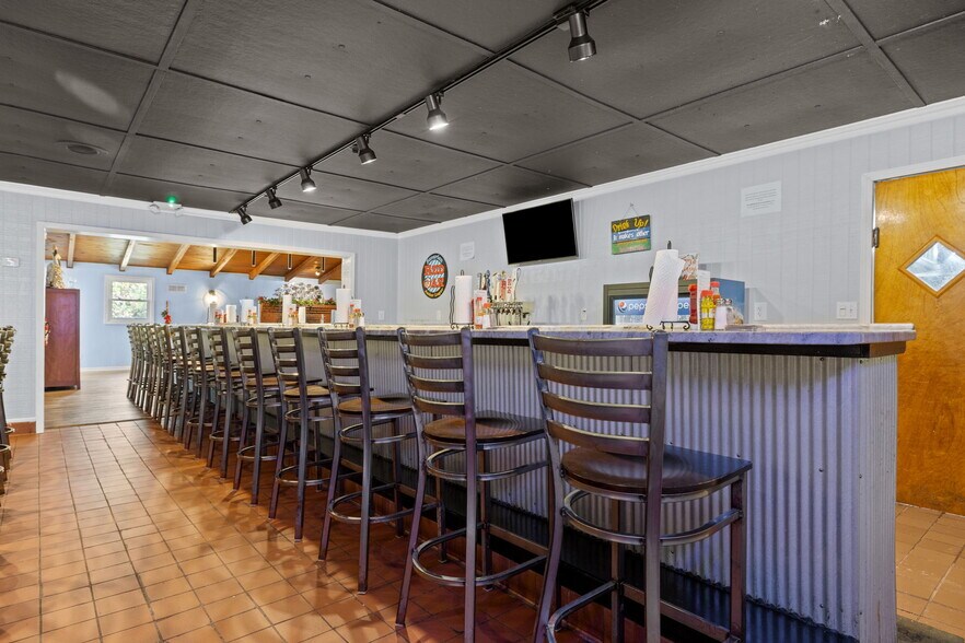 More Photos Of 2383 Hwy 58, Swansboro Restaurant For Sale