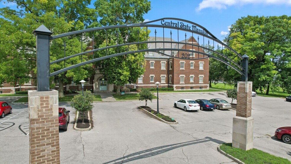 More Photos Of 202 Steeples Blvd, Indianapolis Apartments For Lease