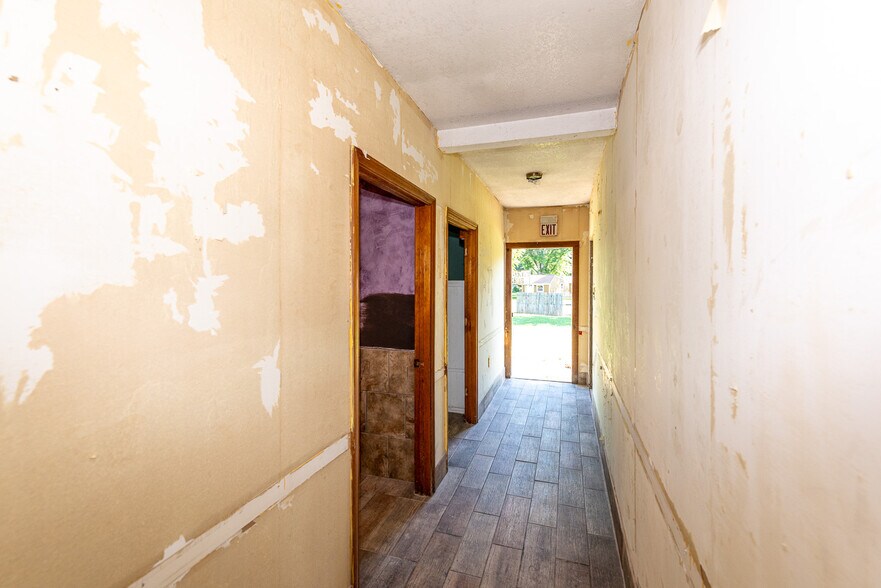 More Photos Of 8123 E Lamar Alexander Pky, Townsend Restaurant For Sale