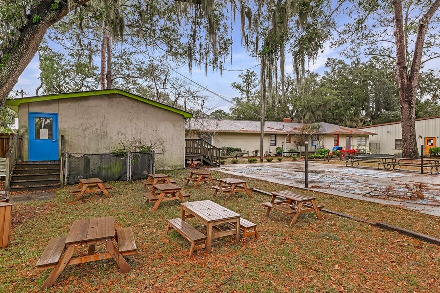 More Photos Of 204 Tibet Ave, Savannah Daycare Center For Sale