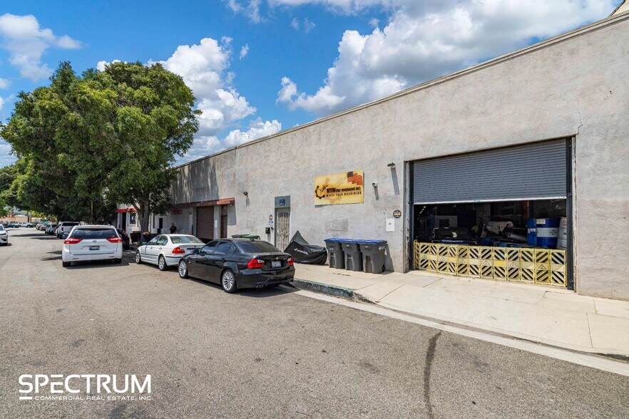 Primary Photo Of 521 W Windsor Rd, Glendale Manufacturing For Sale