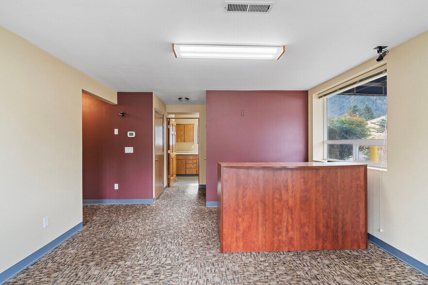 More Photos Of 101 E Main Ave, Morton Office For Sale