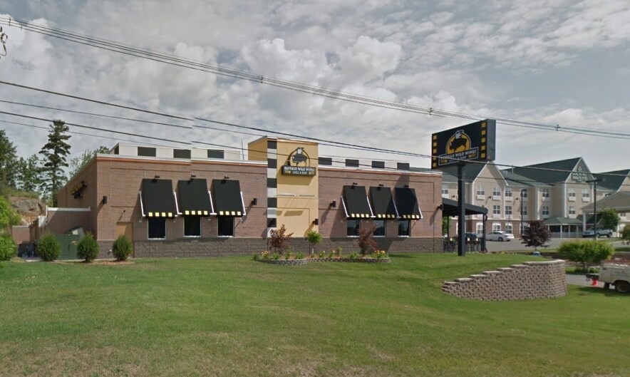 Primary Photo Of 2500 US Highway 41 W, Marquette Restaurant For Sale