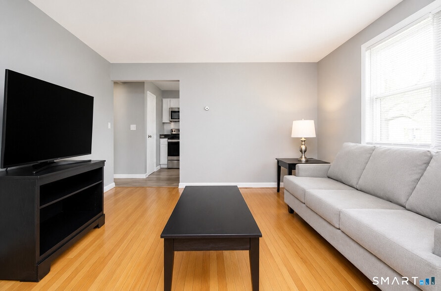 More Photos Of 18 Sherman St, Hartford Apartments For Sale