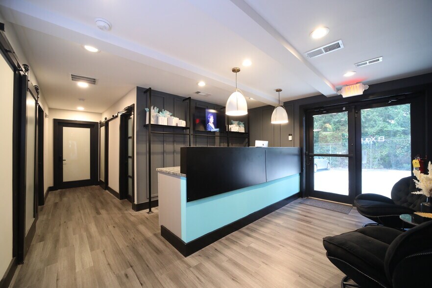 More Photos Of 2581 Candler Rd, Decatur Freestanding For Lease