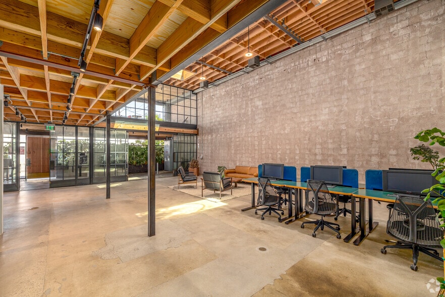 More Photos Of 5872 Smiley Dr, Culver City Loft Creative Space For Sale