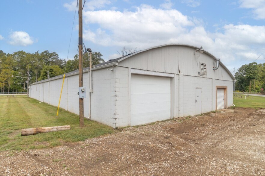 More Photos Of 10066 N Carthage Pike, Carthage Warehouse For Sale