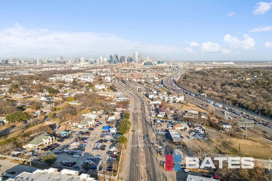 More Photos Of 1402 Fort Worth Ave, Dallas Freestanding For Lease