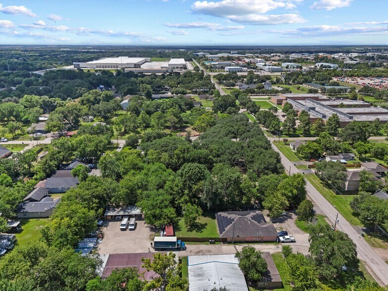 More Photos Of 14141 Almeda School rd, Houston Land For Sale