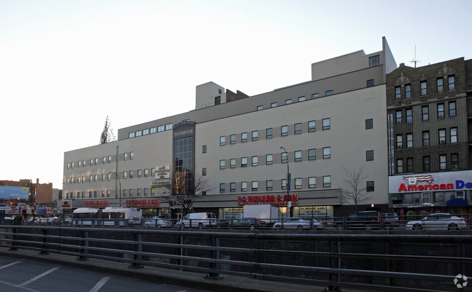 More Photos Of 141-153 E Fordham, Bronx Office For Lease