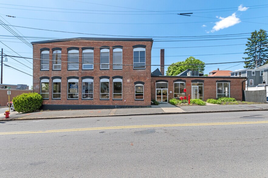 More Photos Of 67 Maplewood St, Malden Office For Lease